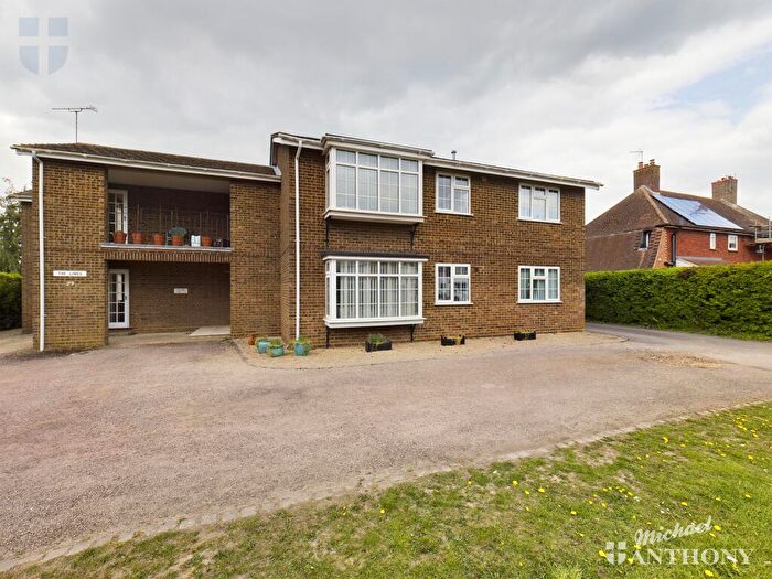 1 Bedroom Flat To Rent In Station Road, Aylesbury, HP22
