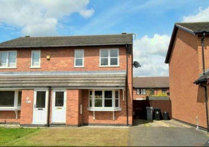 3 Bedroom Semi-Detached House To Rent In Ascot Drive, Grantham, NG31