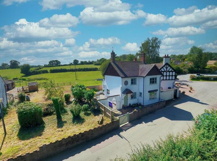 3 Bedroom Cottage For Sale In Copmere End, Stafford, ST21