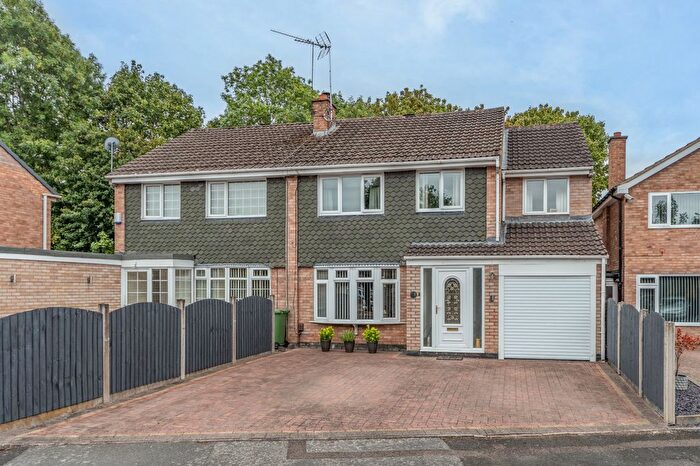 4 Bedroom Semi Detached House For Sale In Ansley Close, Matchborough East, Redditch, B98