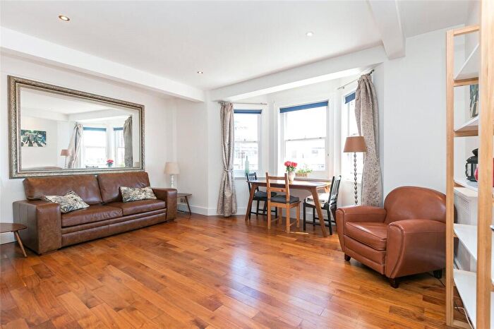 1 Bedroom Flat To Rent In Neville Court, Abbey Road, NW8