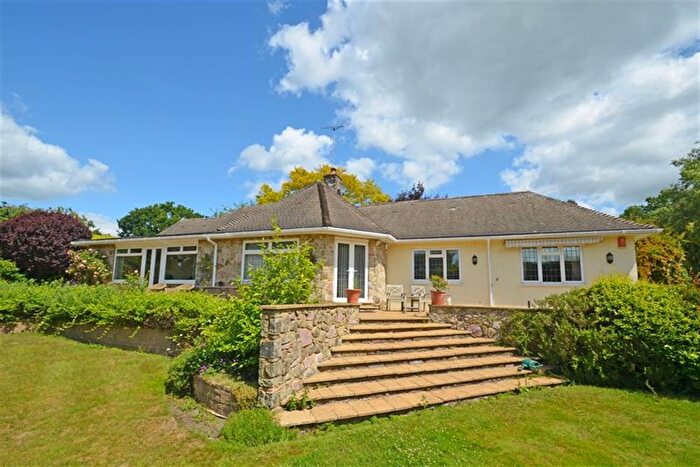 3 Bedroom Bungalow For Sale In Castlegate, West Chiltington, West Sussex, RH20