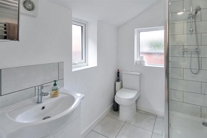 3 Bedroom Detached House For Sale In High Street., Ringstead, NN14