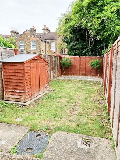 2 Bedroom End Of Terrace House To Rent In Cranmer Road, Croydon, CR0