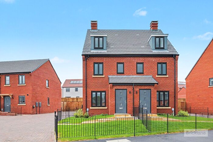 3 Bedroom Semi-Detached House To Rent In Hanafey Way, Northampton, NN5