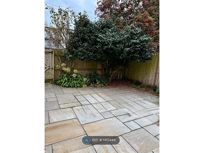 3 Bedroom Flat To Rent In Belle Vue Road, Southbourne, BH6