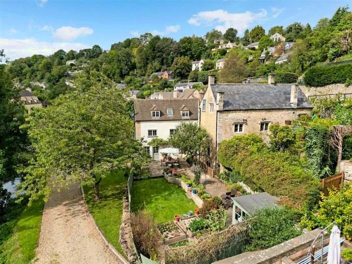4 Bedroom Detached House For Sale In High Street, Chalford, Stroud, GL6