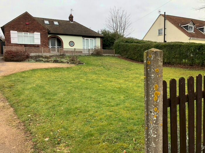 3 Bedroom Bungalow To Rent In Willingham Road, Lea, DN21
