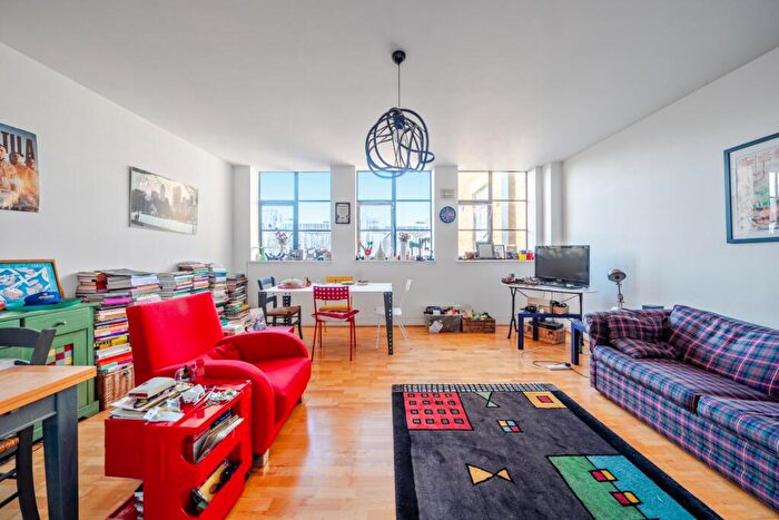 2 Bedroom Flat For Sale In Goswell Road, Clerkenwell, London, EC1V