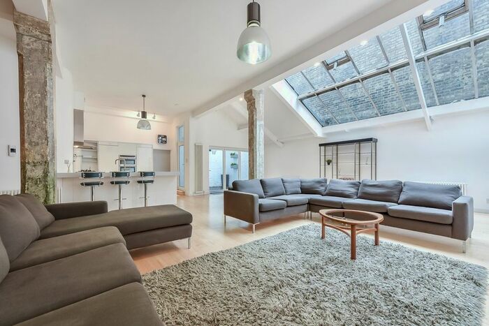 5 Bedroom Flat To Rent In New Inn Street, London, London EC2A