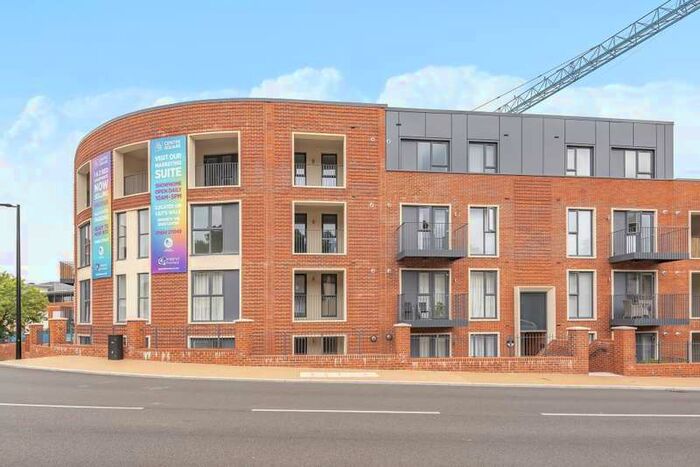 2 Bedroom Apartment To Rent In High Wycombe, Greater London, HP11