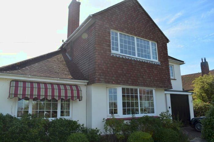 4 Bedroom Detached House To Rent In Second Avenue, Frinton-on-Sea, CO13