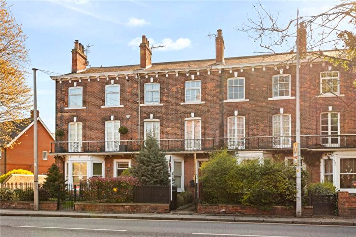 2 Bedroom Terraced House For Sale In Bargate, Grimsby, N.E.Lincolnshire, DN34