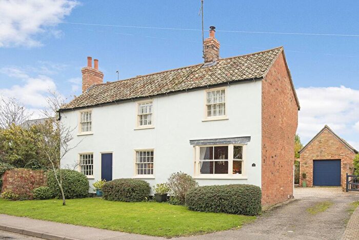 4 Bedroom Detached House For Sale In High Street, Catworth, Huntingdon, Cambridgeshire, PE28