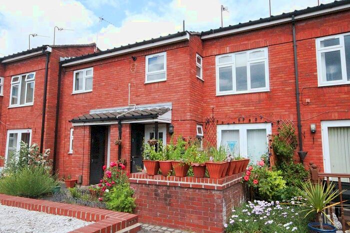 1 Bedroom Flat To Rent In Pear Tree Place, Latchford, Warrington WA4