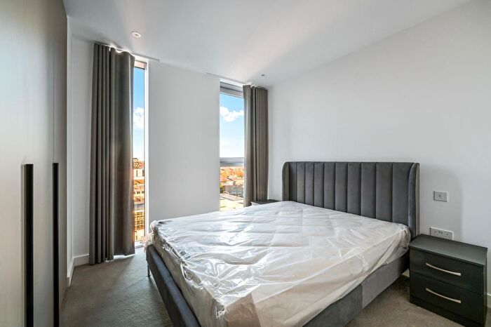 2 Bedroom Flat To Rent In The Clarendon, Watford, London, WD17