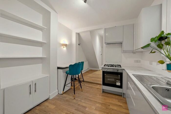 1 Bedroom Flat To Rent In Staplehurst Road, Lewisham, London, SE13