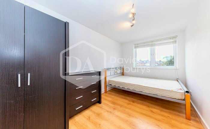 3 Bedroom Flat To Rent In Criterion Mews, Archway, London, N19