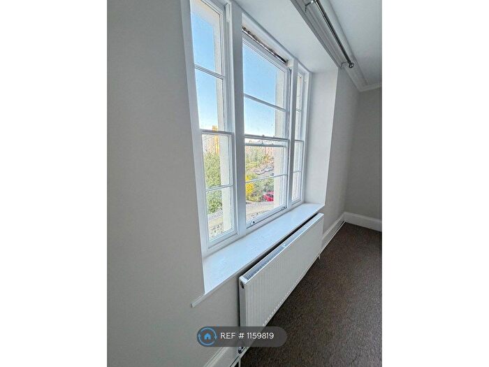 1 Bedroom Flat To Rent In Cotham Brow, Bristol, BS6