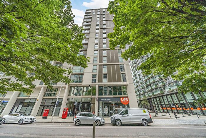 1 Bedroom Flat To Rent In Millharbour, London, E14