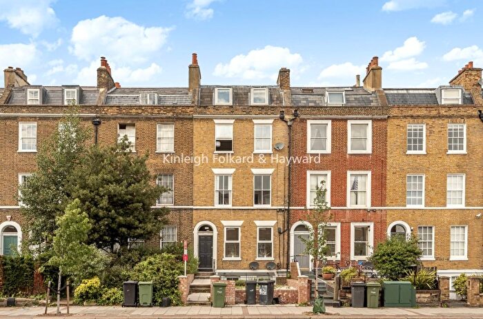 2 Bedroom Flat To Rent In Clapham Road, Oval, London, SW9
