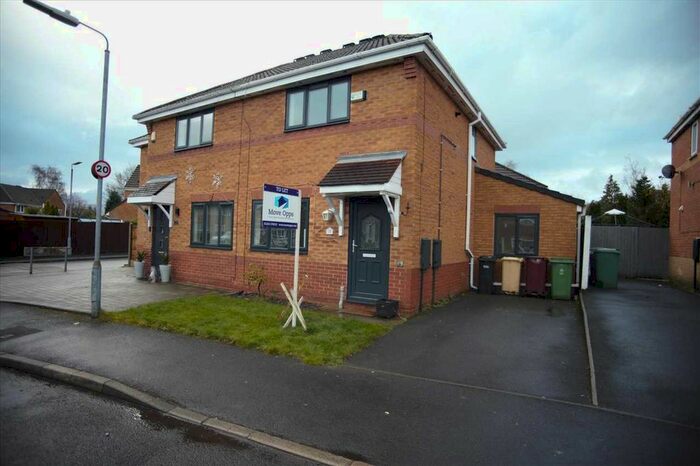 3 Bedroom Semi-Detached House To Rent In Edenbridge Drive, Radcliffe, Manchester M26