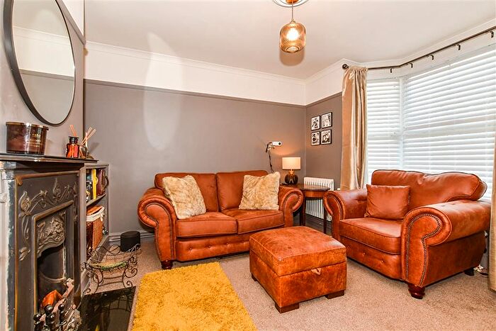 4 Bedroom Semi-Detached House For Sale In Mill Bank, Headcorn, Ashford, Kent, TN27