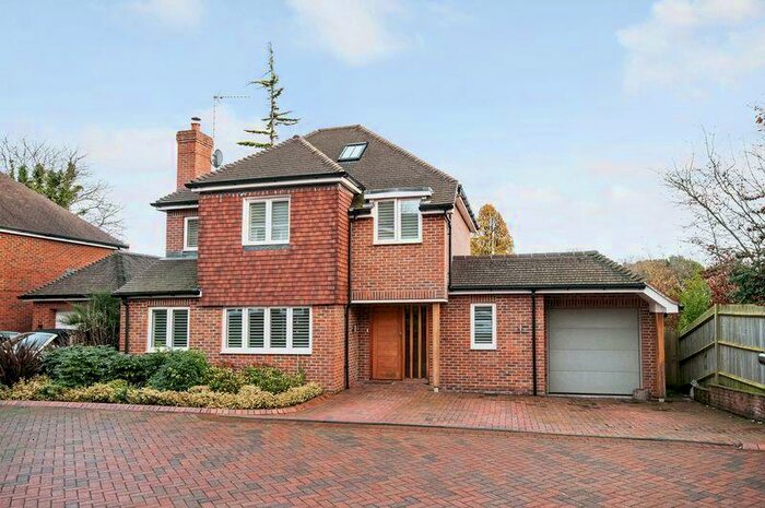 4 Bedroom Detached House To Rent In Airlie Road, Central Winchester, SO22
