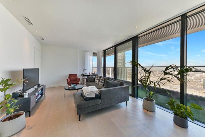 2 Bedroom Apartment For Sale In Wardian, Bagshaw Building, London, E14