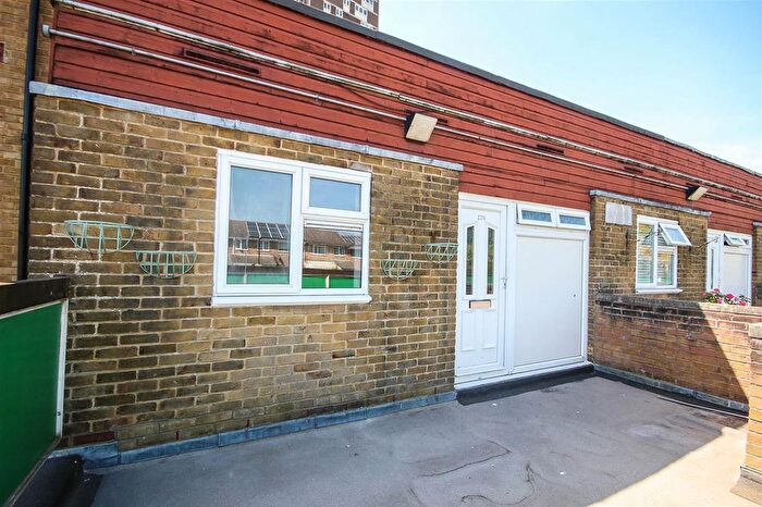 1 Bedroom Flat To Rent In Windermere Avenue, Southampton, SO16