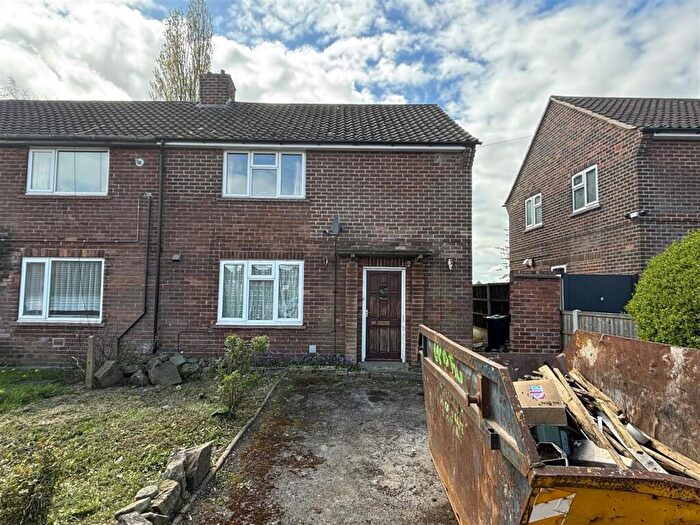 3 Bedroom Semi-Detached House For Sale In Hawthorne Avenue, Ripley, DE5