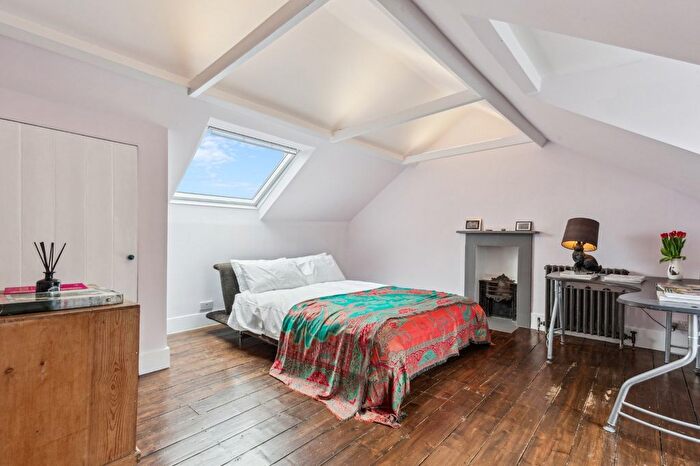 4 Bedroom Property To Rent In Ashchurch Terrace, Ravenscourt Park, W12