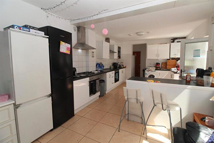 7 Bedroom Private Hall To Rent In Ruthin Gardens, Cathays, Cardiff, CF24