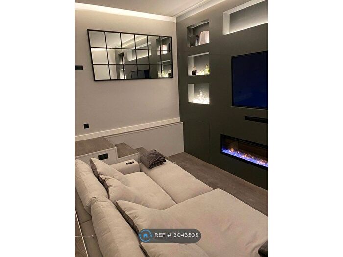 2 Bedroom Flat To Rent In Godstone Road, Kenley, CR8