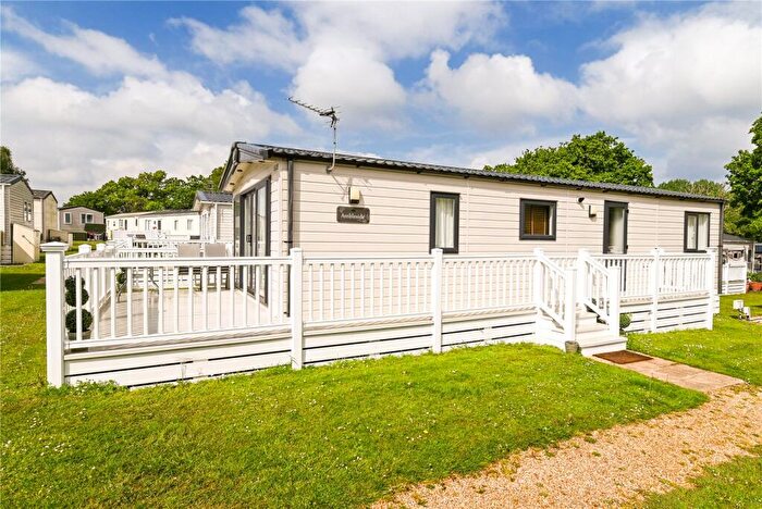 2 Bedroom Park Home For Sale In The Spinney, Hoburne Bashley Holiday Park, New Milton, Hampshire, BH25