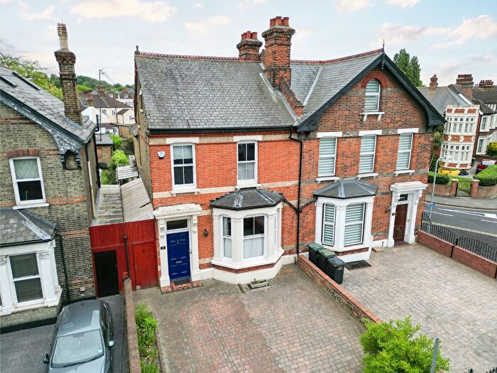 5 Bedroom Semi-detached House For Sale In Pelham Road, Gravesend, DA11