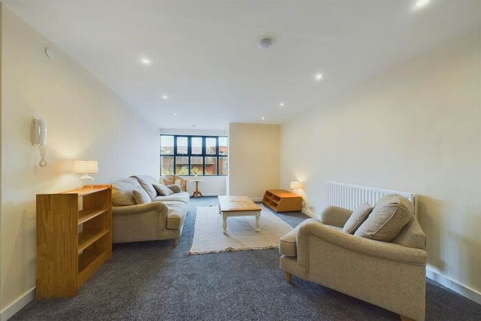 3 Bedroom Flat To Rent In Waterloo Street, Newcastle Upon Tyne, NE1