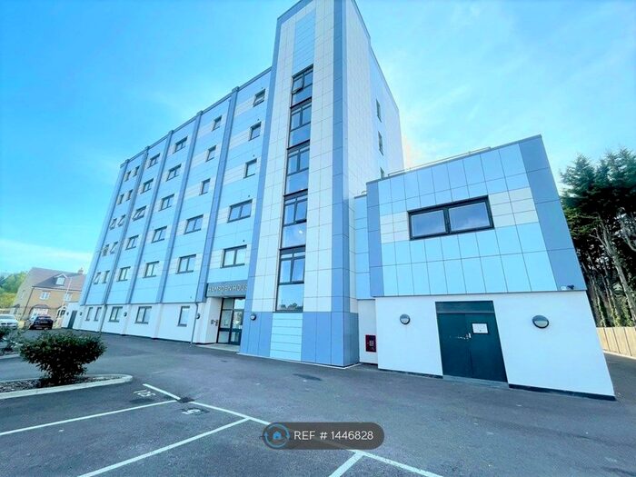 2 Bedroom Flat To Rent In Hampden House, Arlesey, SG15