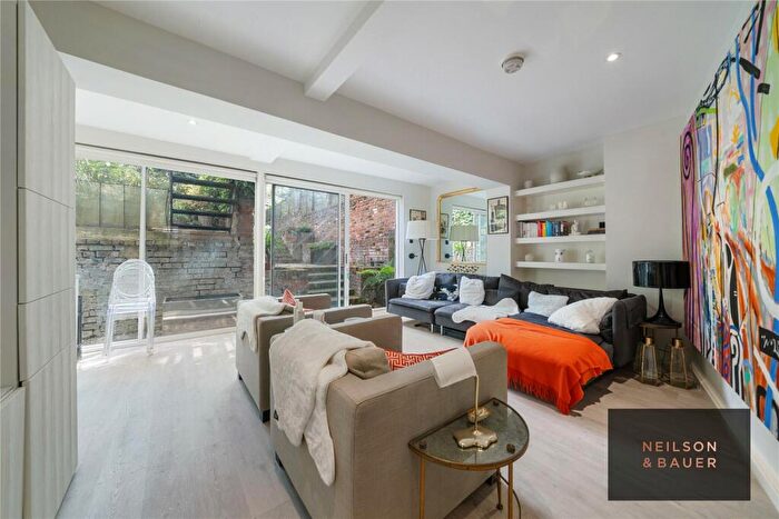 1 Bedroom Apartment To Rent In Richmond Crescent, Islington, London, N1