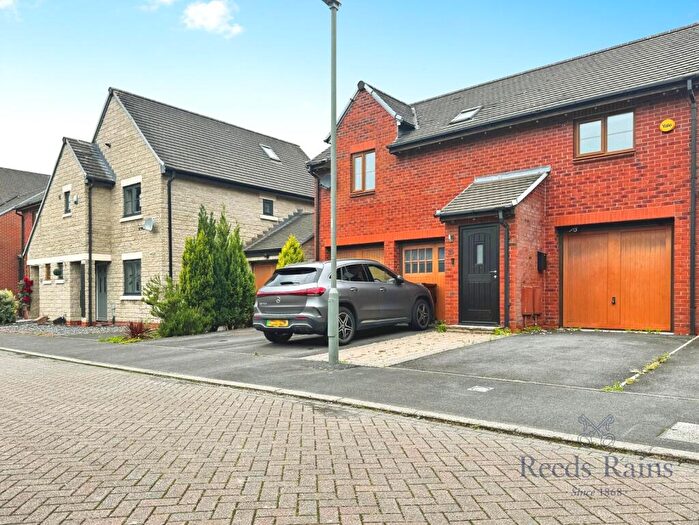 2 Bedroom Apartment To Rent In Abbotts Close, Walton-le-Dale, Preston, Lancashire, PR5