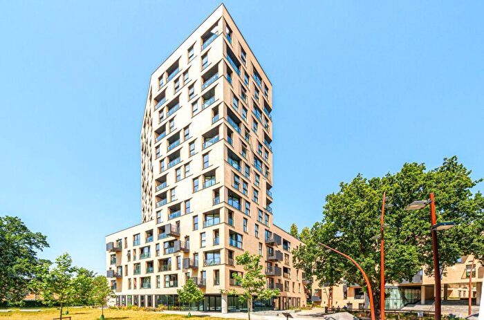 2 Bedroom Apartment To Rent In Burgess Springs, Chelmsford, CM1