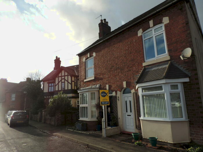 2 Bedroom Semi-Detached House To Rent In Millfield Street, Woodville, DE11