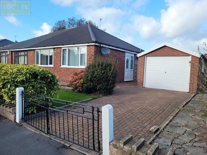 2 Bedroom Bungalow For Sale In Parkstone Road, Irlam, M44