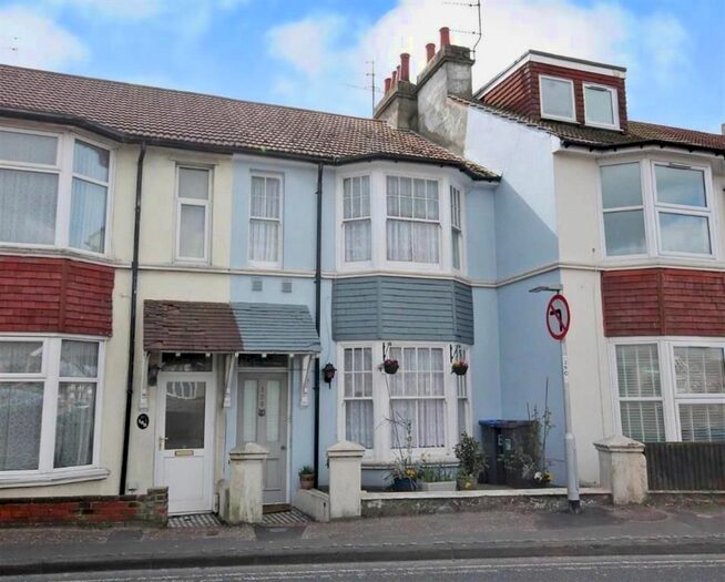 3 Bedroom Property To Rent In Old Shoreham Road, Southwick, Brighton BN42