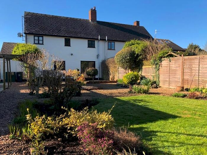 3 Bedroom Semi-Detached House To Rent In Spinney Cottage, Welland Road, Worcester, Worcestershire, WR8