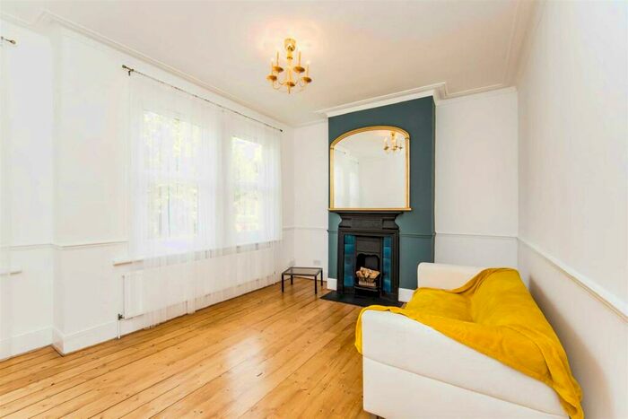 1 Bedroom Flat To Rent In Carr Road, Walthamstow, E17