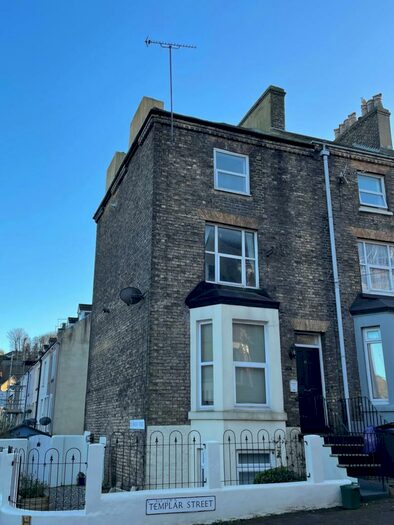 2 Bedroom Maisonette To Rent In Templar Street, Dover, CT17