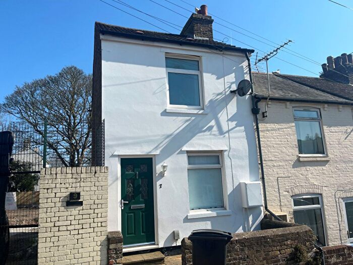 2 Bedroom Terraced House To Rent In Macdonald Road, Dover, CT17