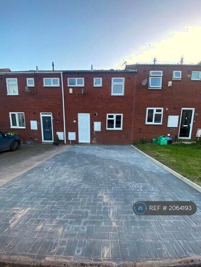 3 Bedroom Terraced House To Rent In Uxbridge Close, Dudley, DY3