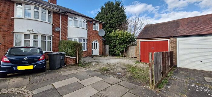 3 Bedroom Semi Detached House To Rent In Romway Avenue, Leicester, LE5
